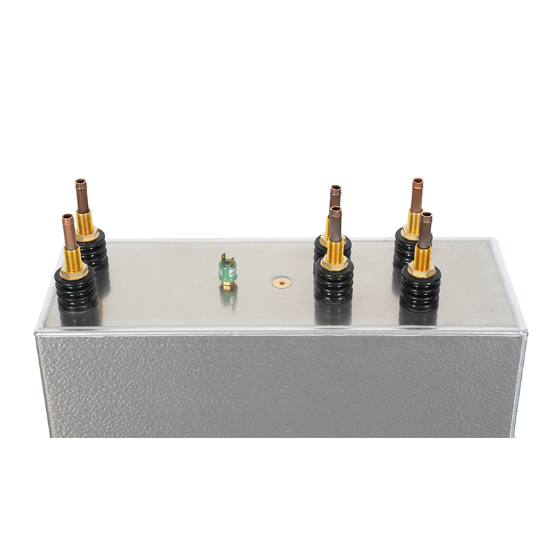 Elektromagnetisk analyse af samleskinnegeometri i RFM 3300V 7350KVar 1500Hz metalliseret filmvarmekondensatorer